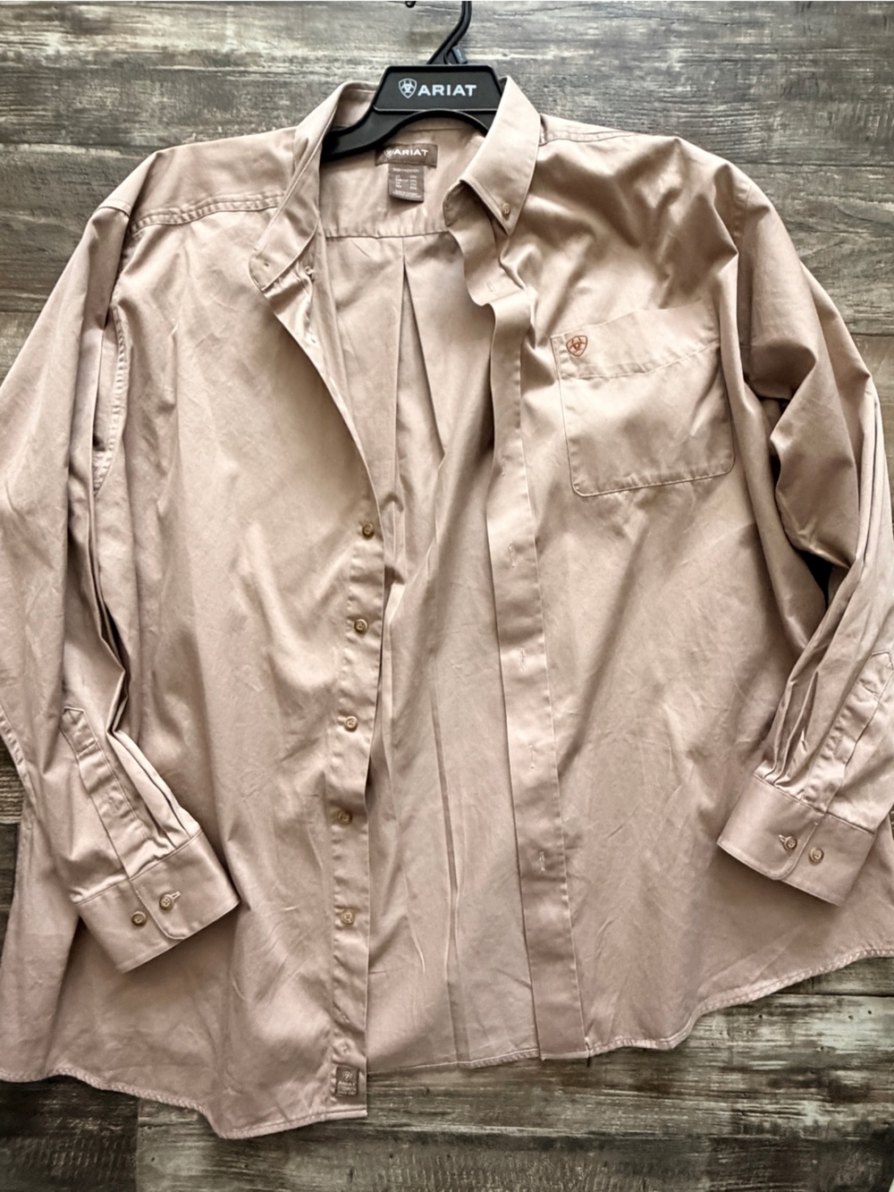 Ariat Men's Pale Pink Long-Sleeve Button-Down Shirt